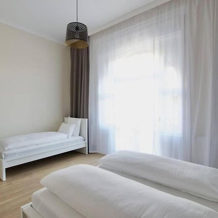 Premium Apartment By Hi5 - Astoria 4 Bedroom Budapest Bagian luar foto